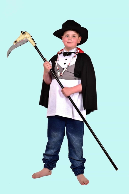 Kostüm Halloween Graf Dracula Gr. 134 für Kinder. 13,- € für vier Tage. Zubehör inklusive – Kostümverleih Chemnitz. Sensenmann H-32