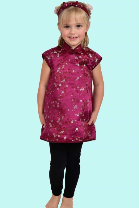 Kostüm Kleine Rote Chinesin Gr. 110 - für Kinder 9,- € für vier Tage. Zubehör inklusive. Chemnitzer Kostümverleih. W-3