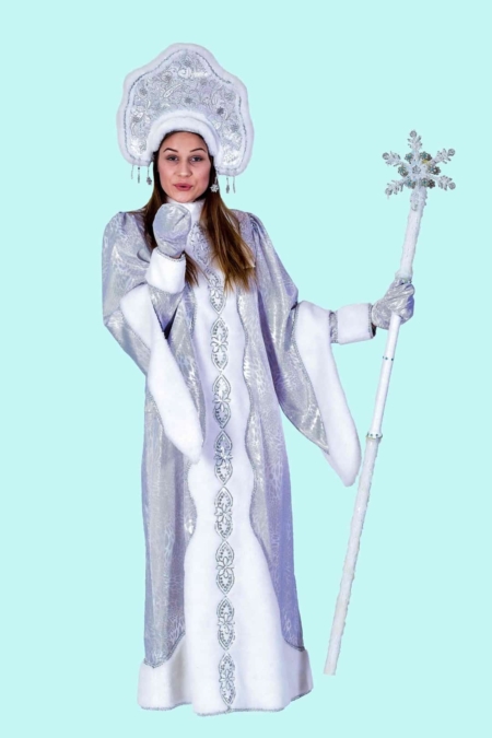 Kostüm russische Folklorekleid Snegurutschka Eis Gr. 40-42 für Erwachsene. 25,- € für vier Tage. Zubehör inklusive. Chemnitzer Kostümverleih. W-76