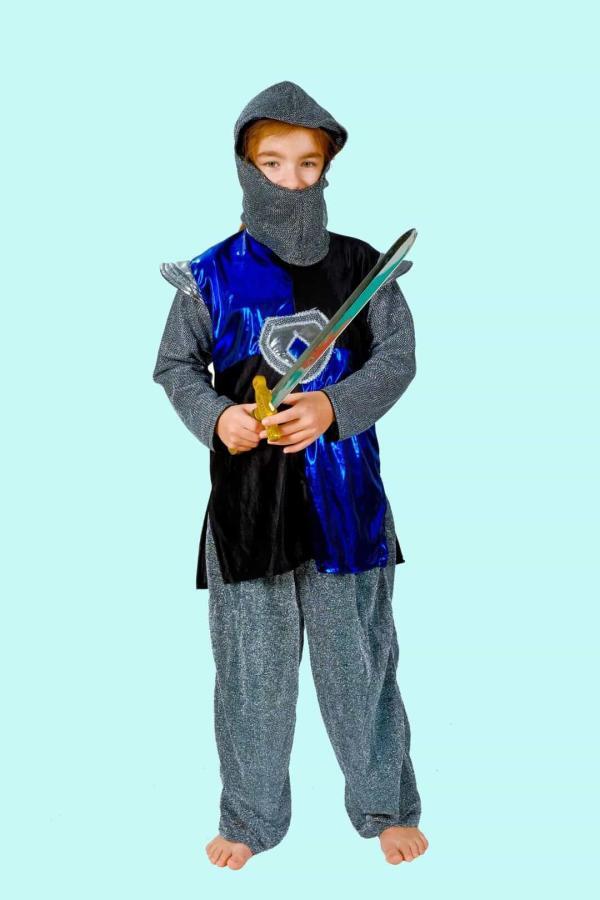 Ritter Kostüm Gr. 146 für Kinder. Großer Schlag 17,- € für vier Tage. Zubehör inklusive - Kostümverleih Chemnitz - Kostüm P-94