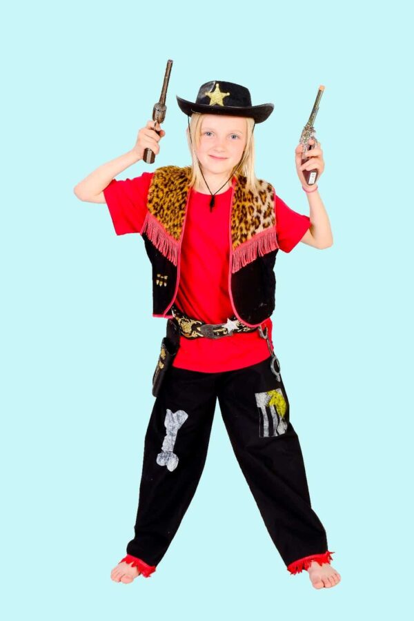 Cowboy Kostüm Gr. 140 für Kinder. Blaue Bohnen. 13,- € für vier Tage. Zubehör inkl. Chemnitzer Kostümverleih C-8