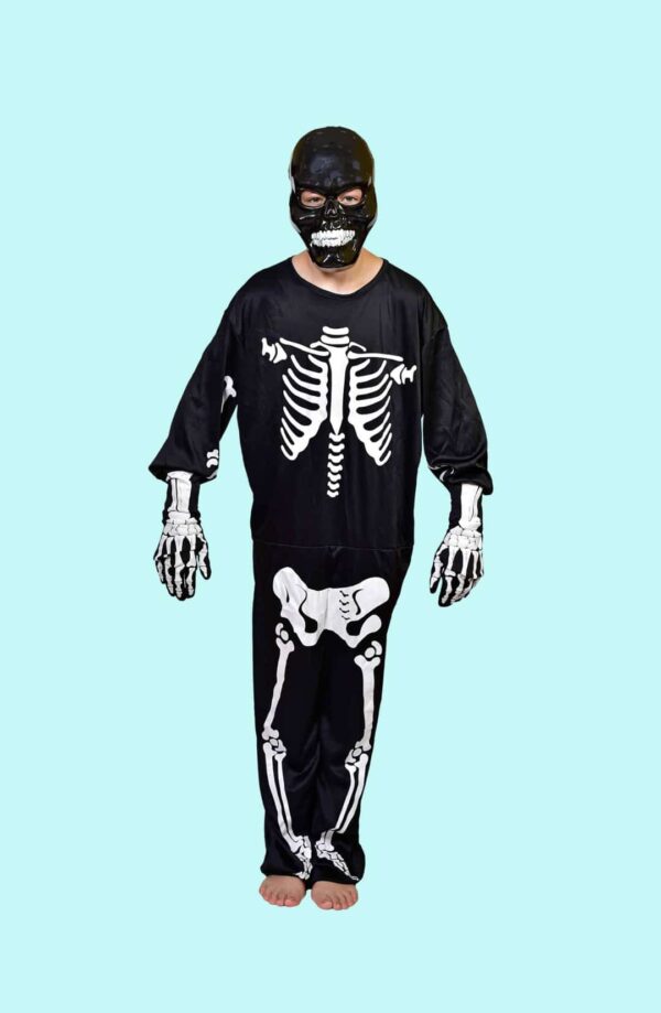 Halloween Kostüm Skelett Gevatter Tod. 2x Gr 140. 19,- € für vier Tage. Zubehör inklusive - Chemnitzer Kostümverleih - Kostüm H-54b