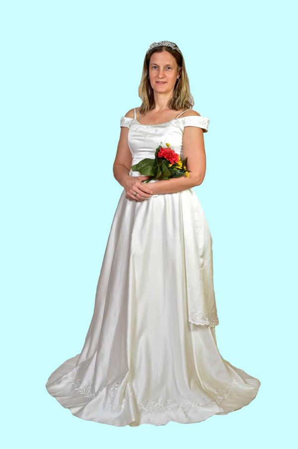 Kostüm Abendkleid Hochzeitskleid Gr. 40 für Erwachsene. 41,- € für vier Tage. Zubehör inklusive. Chemnitzer Kostümverleih. AM-4