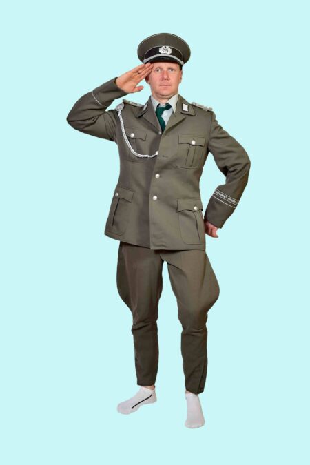 Kostüm NVA Soldat DDR 4X Gr. L-XL für Erwachsene. 37,- € für vier Tage. Zubehör inklusive. Chemnitzer Kostümverleih B-54c