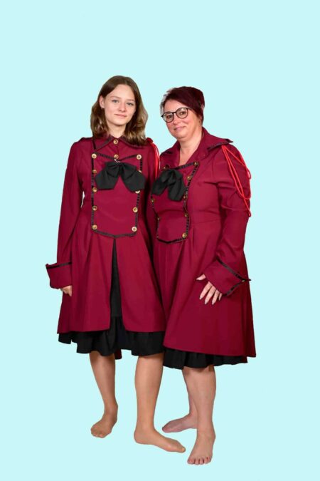 Kostüm Weichnachts Mädels vom Geschenke Verpackservice Gr. S u. L für Erwachsene. 31,- € für vier Tage. Zubehör inklusive. Chemnitzer Kostümverleih. W-86