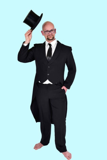 Kostüm Abendmode Frack edel 4 X Gr. L-Xl für Erwachsene. 43,- € für vier Tage. Zubehör inklusive. Chemnitzer Kostümverleih. AM-4