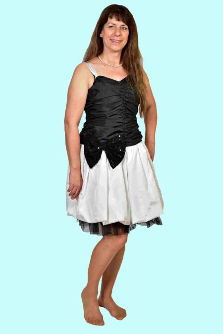 Kostüm Abendkleid Gr. 38 für Erwachsene. 19,- € für vier Tage. Zubehör inklusive. Chemnitzer Kostümverleih. AM-13