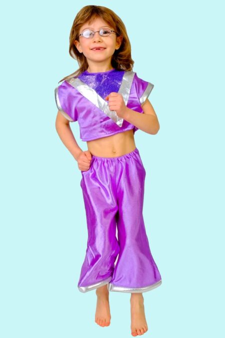 Kostüm lila fit for fun 80er Gr. 110 für Kinder. 12,- € für vier Tage. Zubehör inklusive. Chemnitzer Kostümverleih F-77